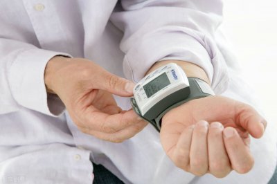 ​高血压如何降压有效果（坚持做好这6点  比吃降压药还管用）