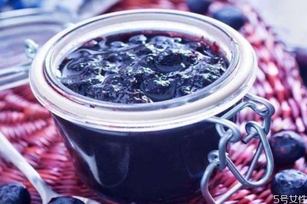 蓝莓用什么瓶子装好 蓝莓酱多少度瓶装 蓝莓用什么瓶子装好 蓝莓酱多少度瓶装