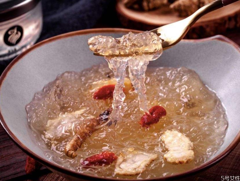 燕窝可以和牛奶一起吃吗 燕窝牛奶的作用 燕窝可以和牛奶一起吃吗 燕窝牛奶的作用