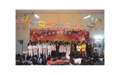 ​赵丽颖结婚，赵丽颖31岁当天宣布和冯绍峰结婚