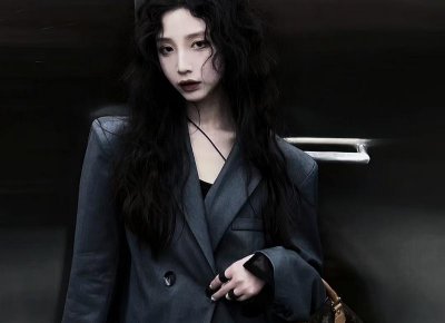 ​机长为了撩妹，让女朋友进了驾驶舱