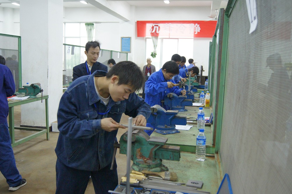 女生上技校有哪些技术：女生上职校学什么技术好？