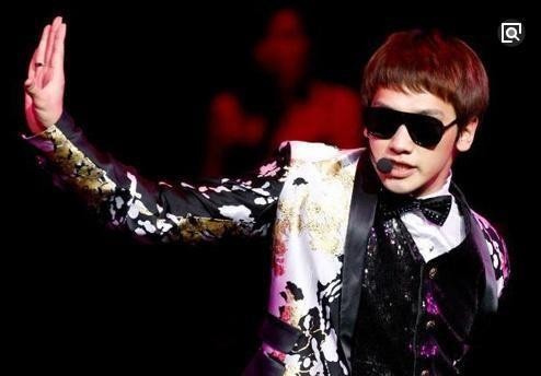 有“舞王”之称的4位歌星,中国占两位,最后一位至今没人能超越