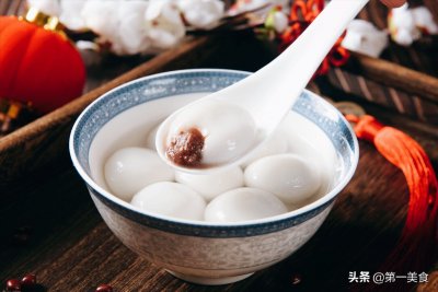 ​煮元宵应该是冷水下锅还是热水（汤圆的正确煮法解析）