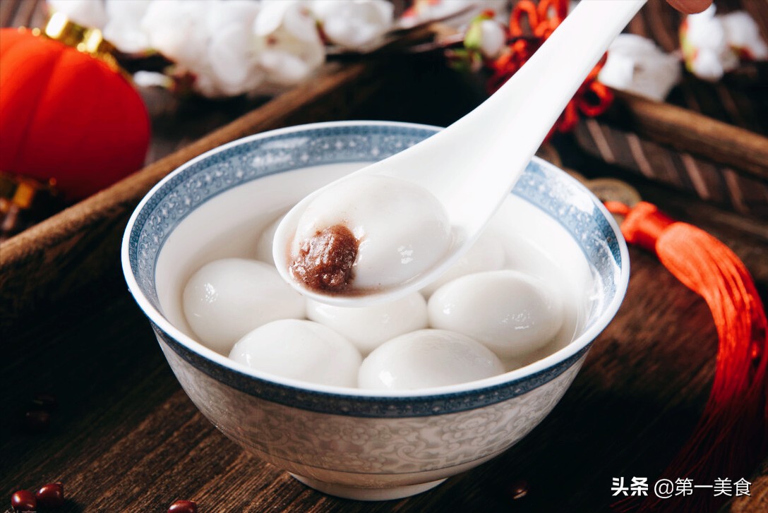 煮元宵应该是冷水下锅还是热水（汤圆的正确煮法解析）