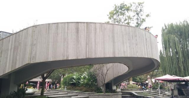 看看四川千年古镇三道堰,成都水源地,被誉为西部最美水乡,长脸