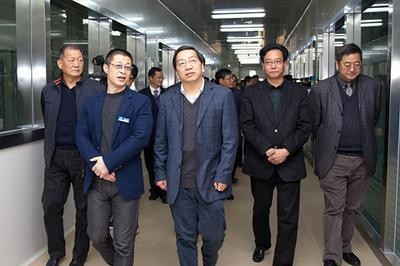 浙江最有钱6个家族，超威动力周明明家族正泰电器南存辉家族上榜