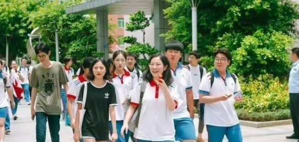 对高一孩子的寄语和鼓励的话,家长写给高一学生的励志语录图4
