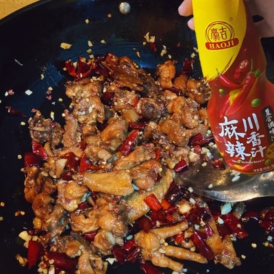 川味辣子鸡怎么做(香辣诱人的川香辣子鸡家常做法)