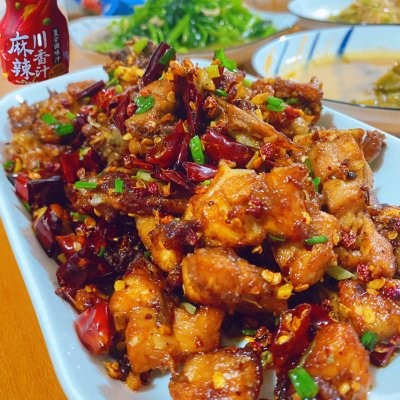 川味辣子鸡怎么做(香辣诱人的川香辣子鸡家常做法)