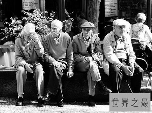 全球年纪最大的大学毕业生,2007年毕业时已95岁高龄!