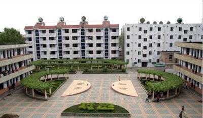 ​男生职中哪个专业吃香，男孩子初中毕业后学什么专业前景好？