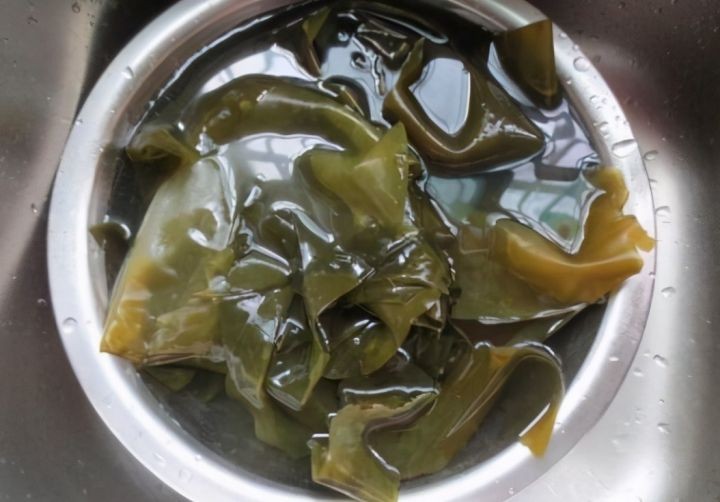 干海带最简单的泡发方法(干海带的正确泡发方法)