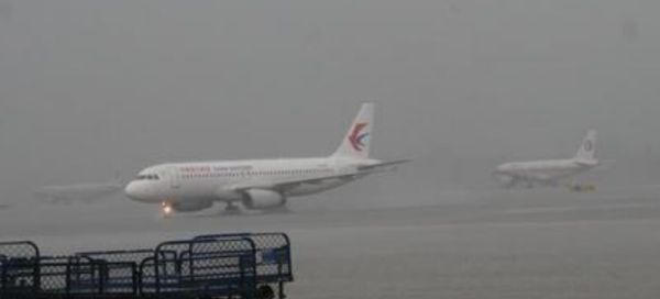 暴雨影响飞机飞行,下雨会不会影响航班起飞图4