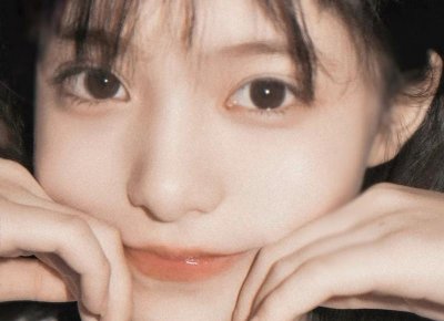 ​婚纱照片墙怎么挂好看？