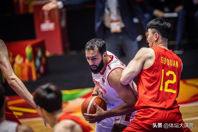 周琦入选男篮亚洲杯最佳阵容(周琦空砍22分21篮板)(2)