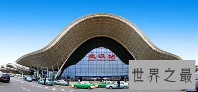 当下中国最大的火车站,哪个最具特色呢?