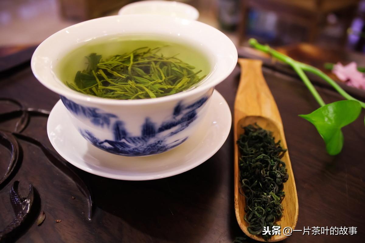 冲泡绿茶水温一般以多少度左右为最佳(冲泡绿茶水温多少度泡好)