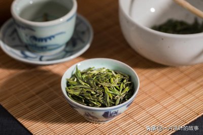 ​冲泡绿茶水温一般以多少度左右为最佳（冲泡绿茶水温多少度泡好）