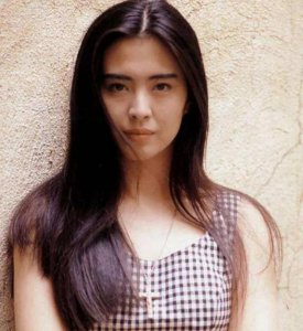 ​相恋齐秦无果，爱过富豪林建岳，“女神”王祖贤为何至今不婚？