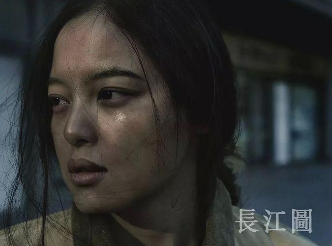 醉酒、跳江、手撕黑粉……她为戏拼命，直言不讳就是想红！
