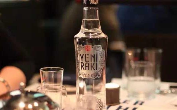 生活茴香酒的正确喝法 茴香酒怎么勾兑才好喝  3
