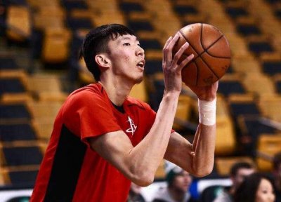 ​1年125万？周琦正式奔赴新东家，哈登：火箭队不是他最佳去处