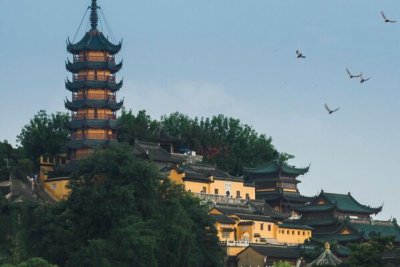 ​京口是现在的哪个城市的古称？江苏镇江（有天下第一江山）