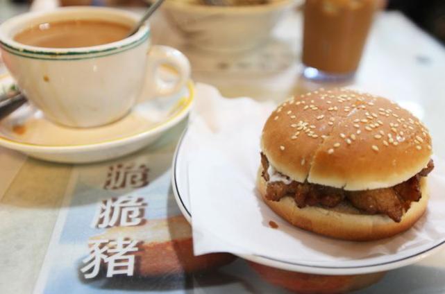 被称为香港最危险的地方,重庆大厦名不虚传!网友: 晚上不敢睡!