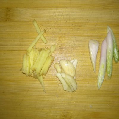 甜味红烧肉怎么做（红烧肉家常做法口感肥而不腻）
