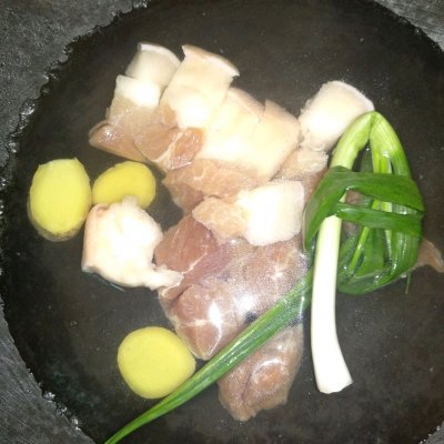 甜味红烧肉怎么做（红烧肉家常做法口感肥而不腻）
