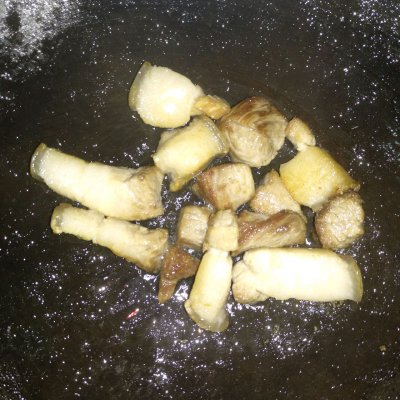 甜味红烧肉怎么做（红烧肉家常做法口感肥而不腻）