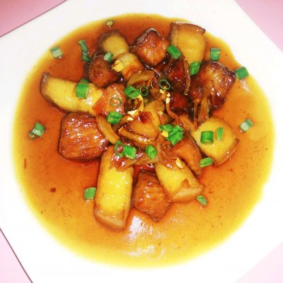 甜味红烧肉怎么做（红烧肉家常做法口感肥而不腻）