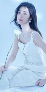 ​万鹏，颜值与实力并存的气质女神
