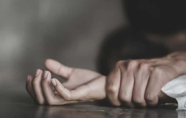 被两个人上是什么体验(同时被两个人上的过程)