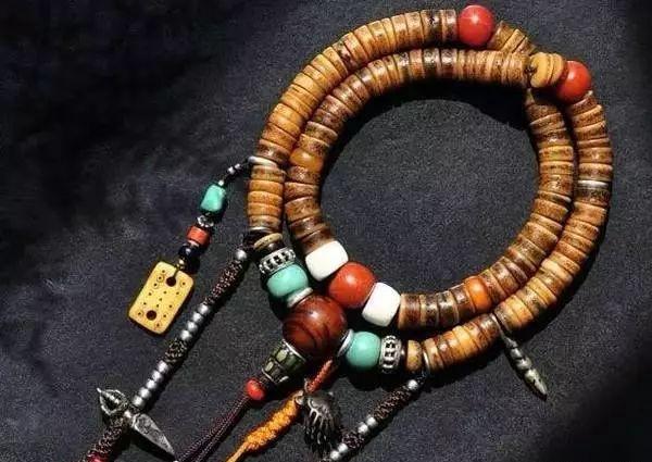 一百零八颗佛珠每一颗的含义(佛珠108颗每颗的含义解释)