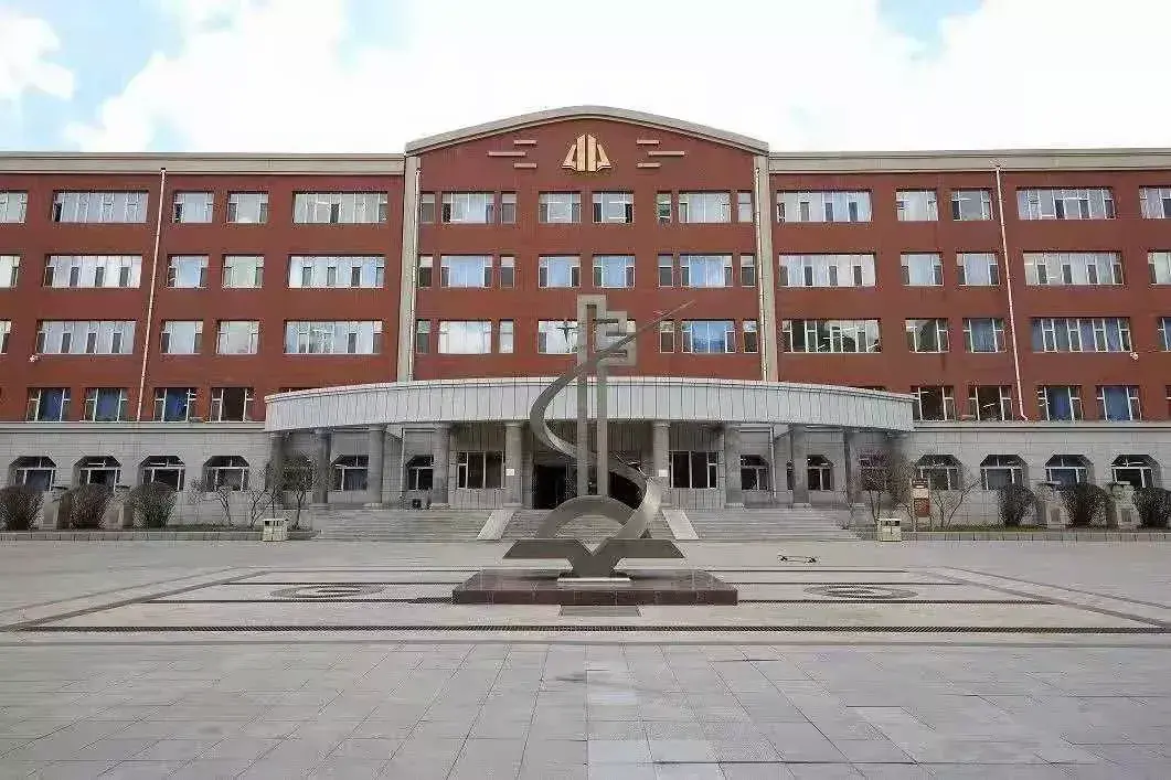 长春市占地面积最大的高中(长春高中排名)