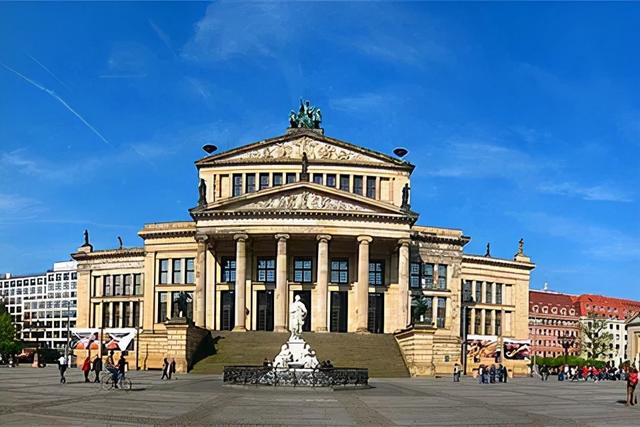 东德西德合并了吗(为什么把首都选在了东德首都柏林)(9)