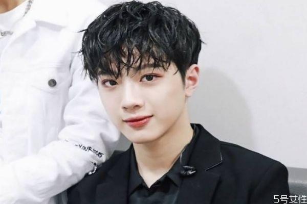 内向男生如何追女生聊天 内向男生追女生的套路 内向男生如何追女生聊天 内向男生追女生的套路