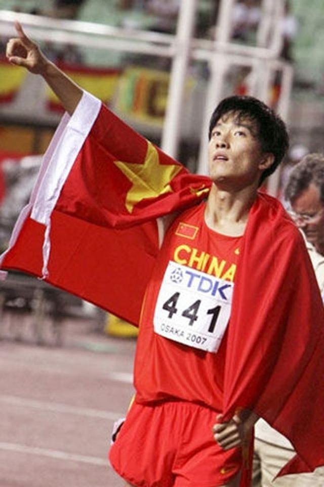 刘翔前妻现状:离婚三年成熟妩媚,与发哥合影美得冒泡!