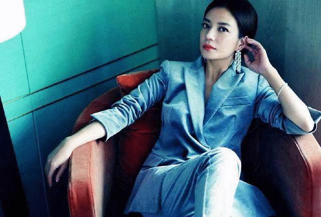 当166cm的赵薇遇到165cm的刘诗诗,谁谎报身高一目了然