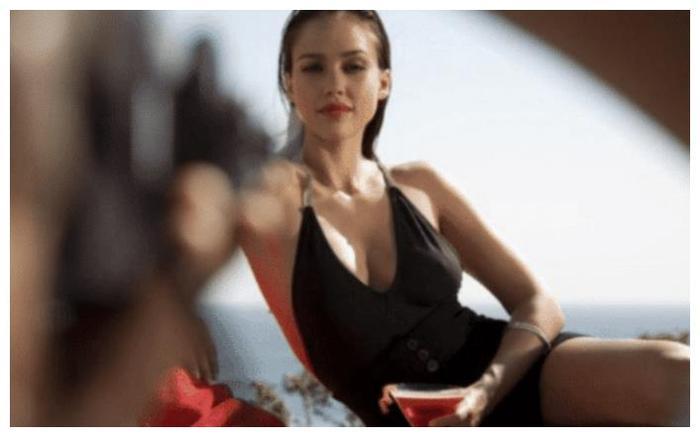 她是漫威最美女主，身材已经达到巅峰，连黑寡妇都比下去