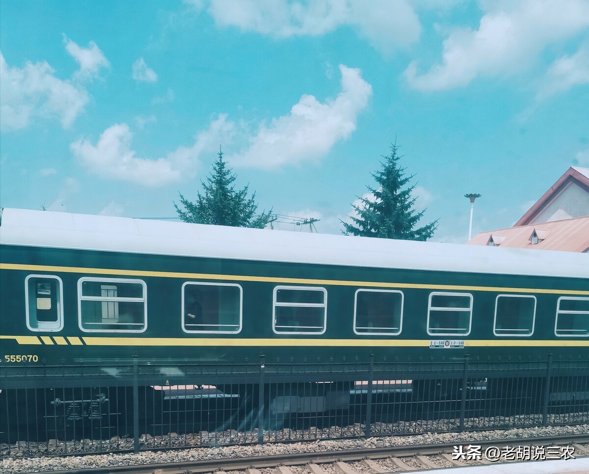 有砟轨道和无砟轨道的区别(有砟轨道和无砟轨道的优缺点)