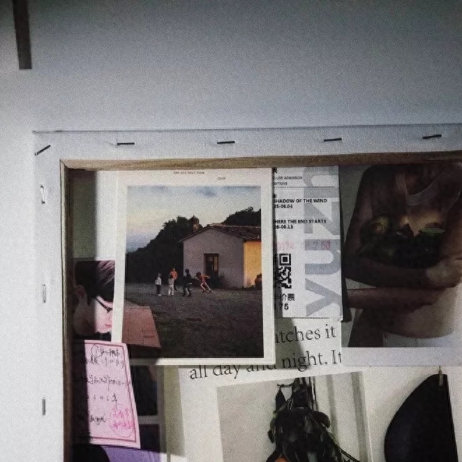 朋友圈背景图丨孤独的黑暗中，你是我唯一的光.