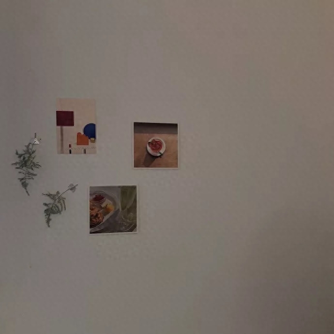 朋友圈背景图丨孤独的黑暗中，你是我唯一的光.