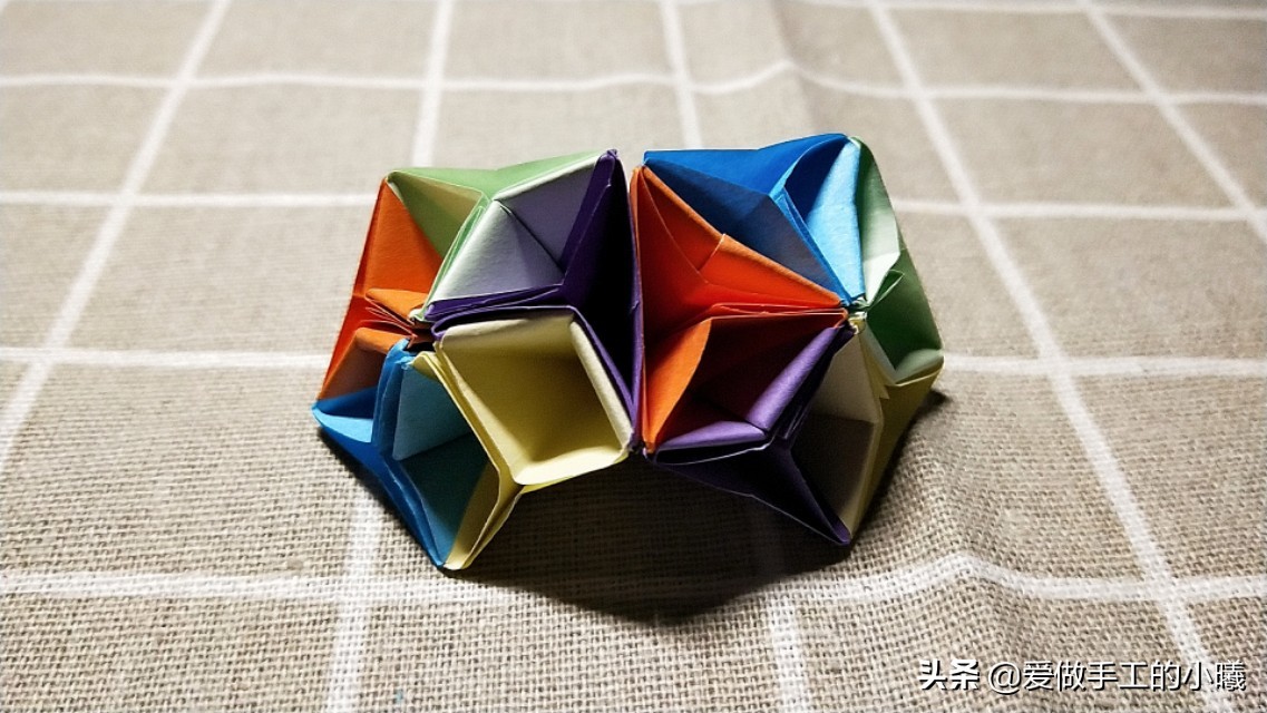 折花的方法又漂亮又简单 折纸教程：能轻松学会的折纸花球，步骤简单，造型美观