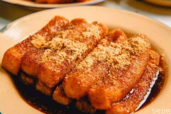 红糖糍粑是怎么做的呢 做红糖糍粑要注意什么呢 红糖糍粑是怎么做的呢 做红糖糍粑要注意什么呢