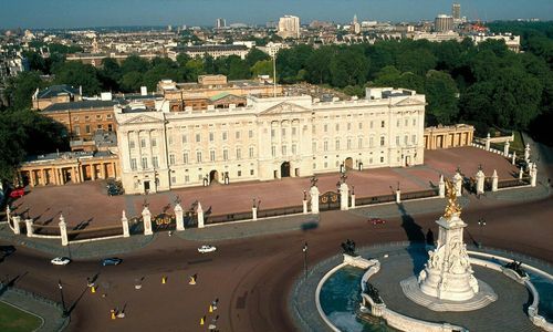 白金汉宫在那条街