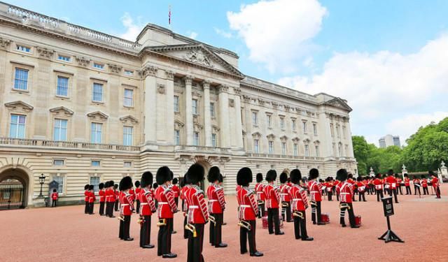 白金汉宫是哪里的