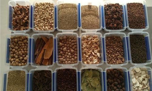 炒菜小技巧,炒菜调料少好不好?图1